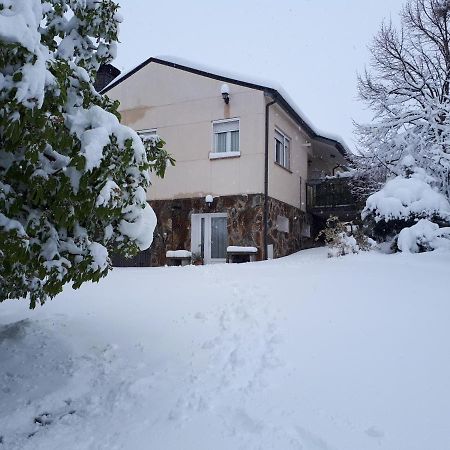 Apartament La Madriguera Otero de Herreros Zewnętrze zdjęcie